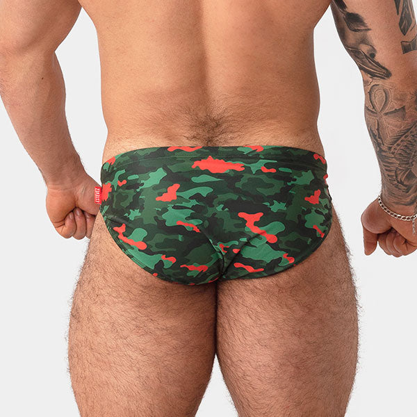 BAÑADOR CAMUFLADO VERDE - traje de baño de hombre - bañador tipo sunga