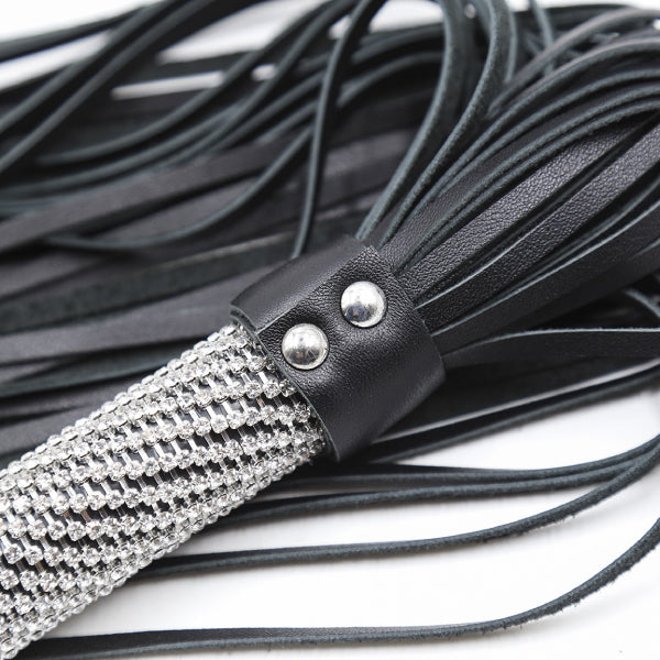 Fusta glamour - sexshop - dominame - brillante - bdsm - dominacion - sumision - nalguear - sexo - juego de rol - amarrar - tachas - cuerina - tiras